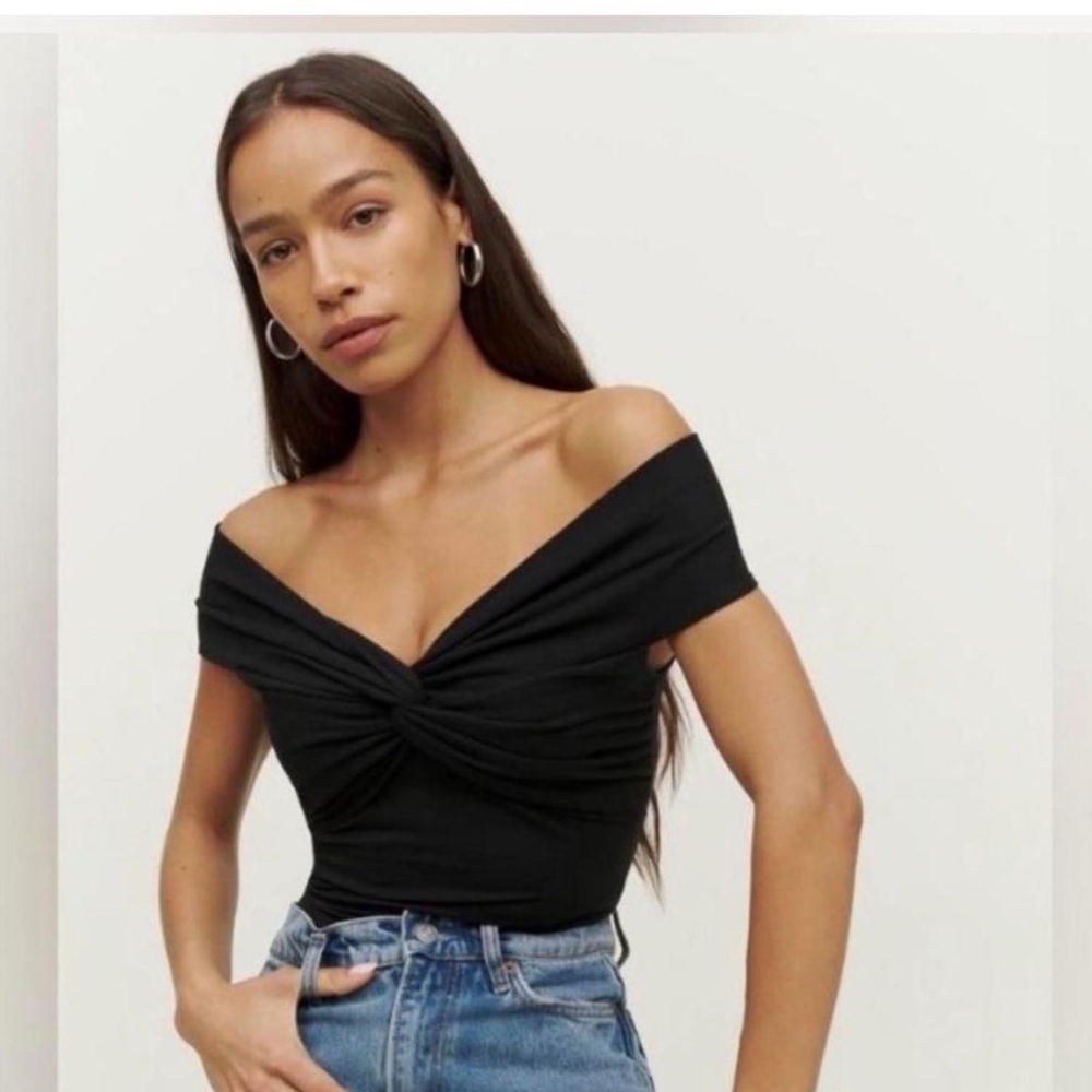 Reformation Ellen of the shoulder top